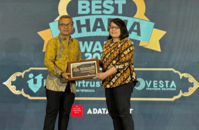 BRI-MI meraih penghargaan Best Sharia Mutual Fund 2025 untuk produk Reksa Dana BRI Indeks Syariah pada periode 1 tahun, 3 tahun, dan 5 tahun.